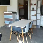 Beau Avec Balcon, Vue Piscine, Parking Prive, Climatisation, Solarium, Laverie 阿格德