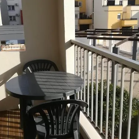 Beau Avec Balcon, Vue Piscine, Parking Prive, Climatisation, Solarium, Laverie Appartamento *